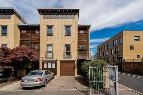 undefined, Indigo Mews, Ashton Street, London E14