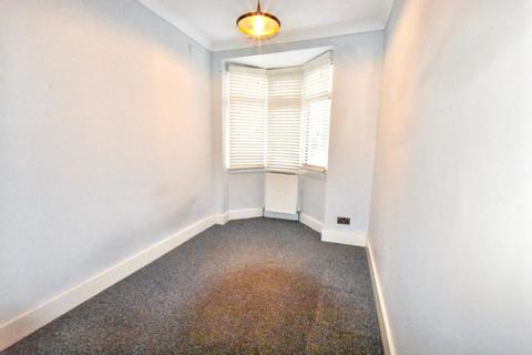 2 bedroom apartment to rent, Dorset Road, London SW19 3EQ