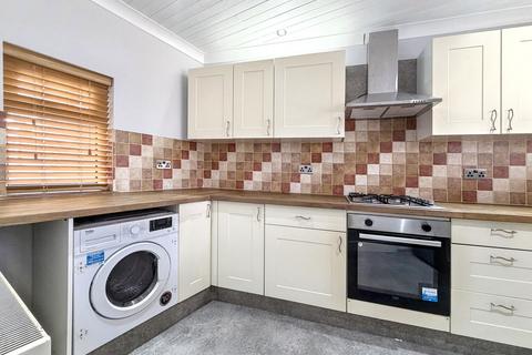2 bedroom apartment to rent, Dorset Road, London SW19 3EQ