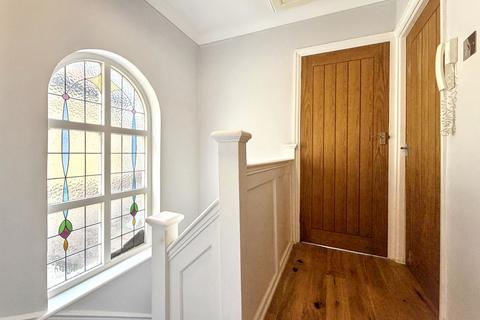 2 bedroom apartment to rent, Dorset Road, London SW19 3EQ
