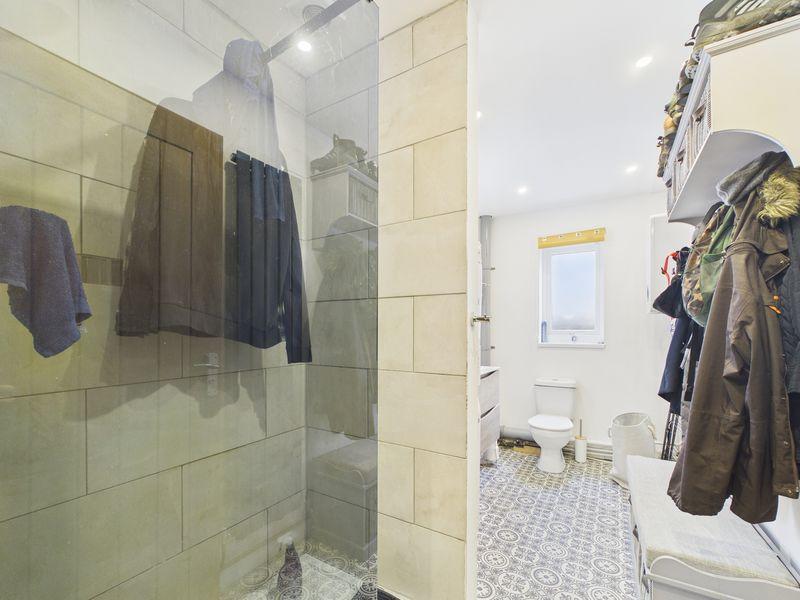 Shower room/utility