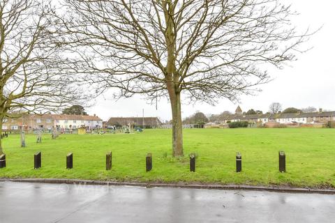 4 bedroom end of terrace house for sale, Barnfield Road, Davington, Faversham, Kent