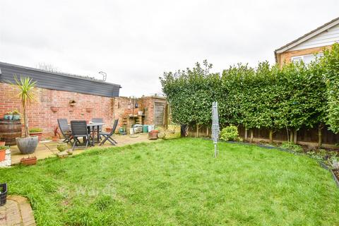 3 bedroom semi-detached house for sale, Laburnum Drive, Aylesford ME20