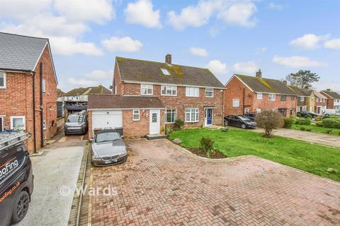 3 bedroom semi-detached house for sale, Laburnum Drive, Aylesford ME20