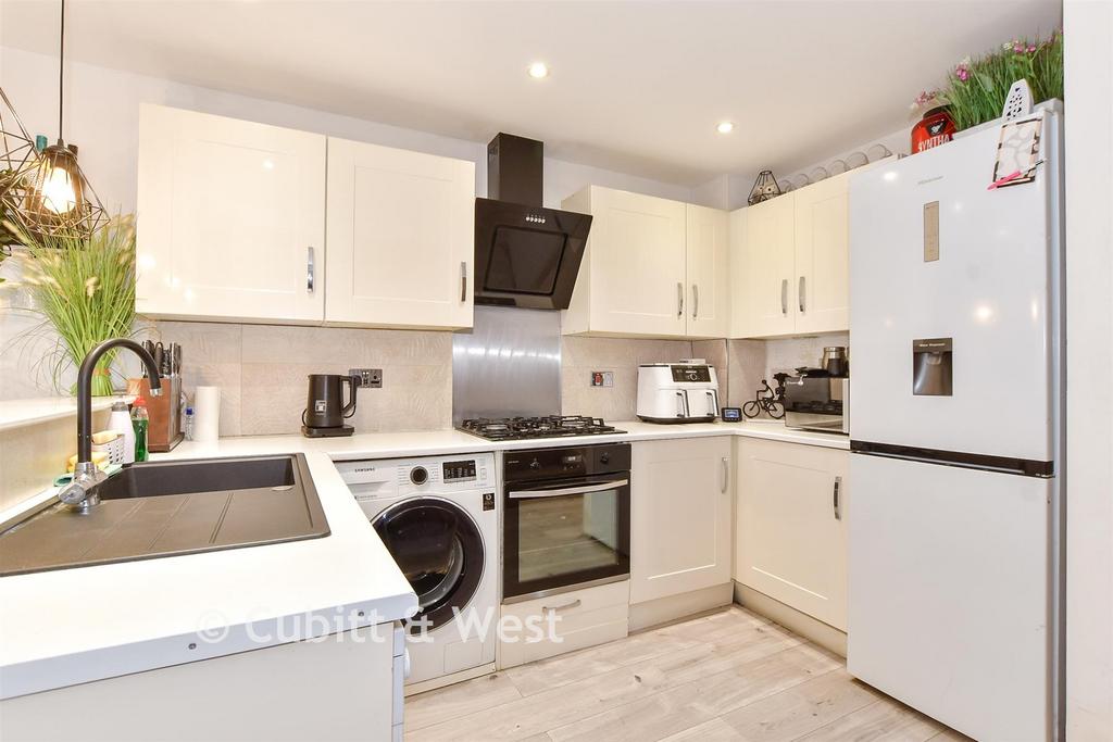 Lounge/Kitchen