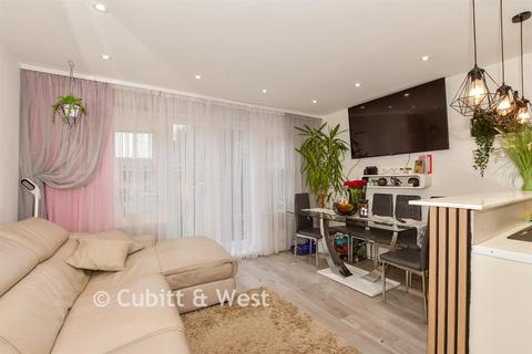 4 bedroom townhouse for sale, Osborne Way, Bognor Regis PO21