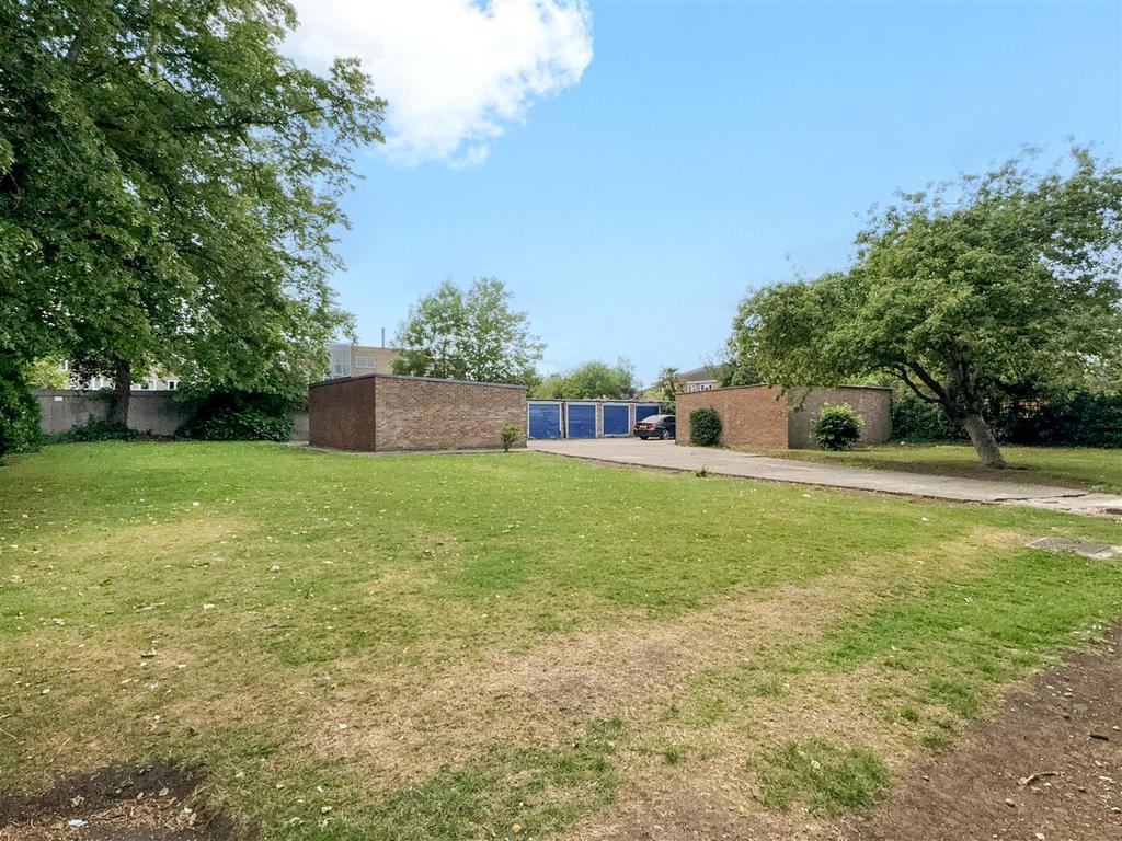 1 Bedford Court, Harrowdene Road - e16 PMa RChy Yn4 DP
