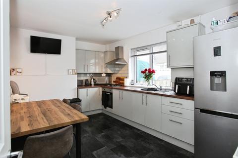 undefined, Second Avenue, CAERPHILLY