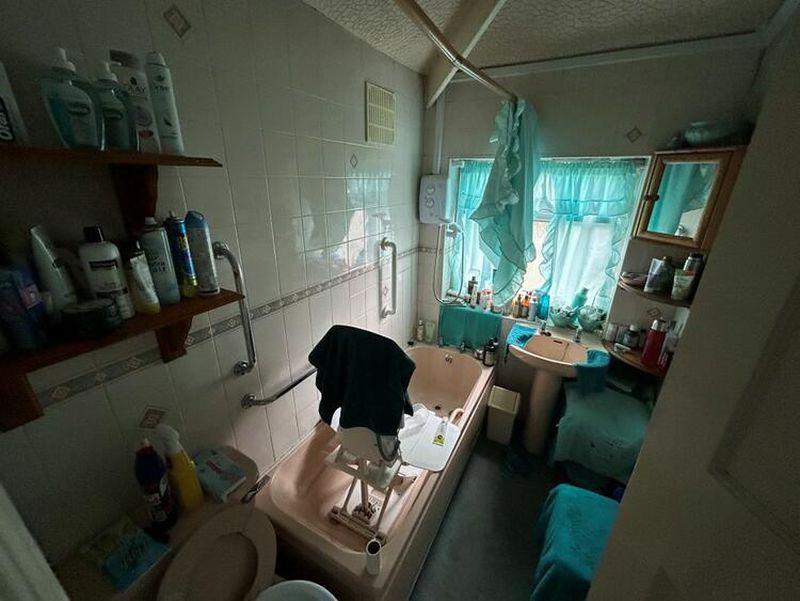 Photo 4