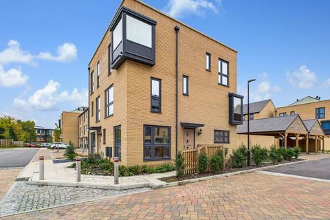 Wheelwrights Way, Chatham
