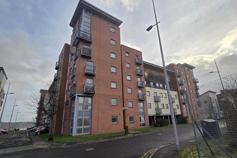 2 bedroom ground floor flat to rent, 102 South Victoria Dock Road, ,