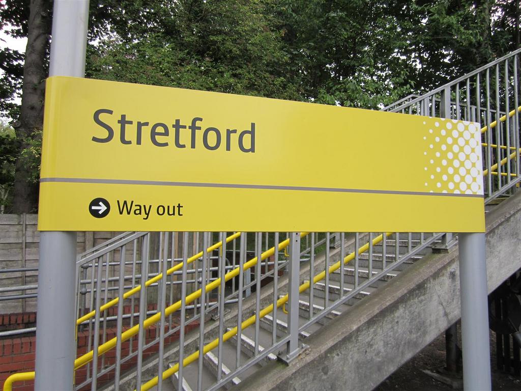 Stretford Metrolink.jpg