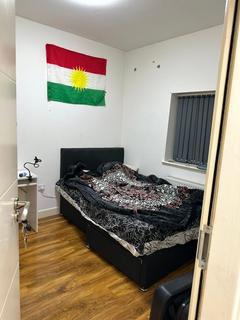 3 bedroom apartment to rent, Kensignton, Liverpool L7