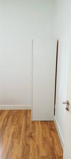 3 bedroom apartment to rent, Kensignton, Liverpool L7