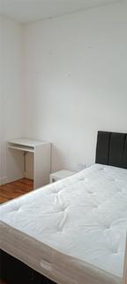 3 bedroom apartment to rent, Kensignton, Liverpool L7