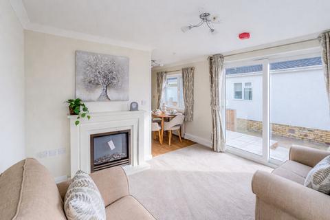 2 bedroom park home for sale, Weybridge Park Estate, Addlestone KT15