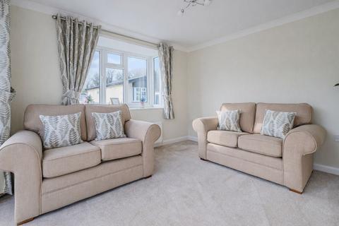 2 bedroom park home for sale, Weybridge Park Estate, Addlestone KT15