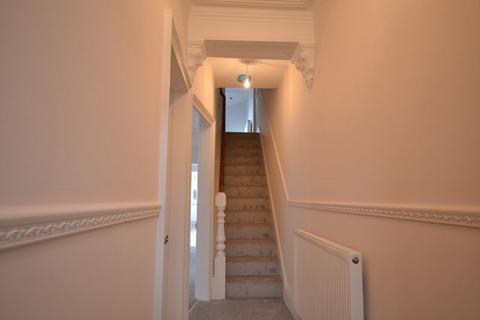 3 bedroom semi-detached house to rent, Moor Road, Leyland PR26