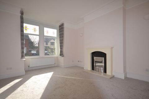 3 bedroom semi-detached house to rent, Moor Road, Leyland PR26
