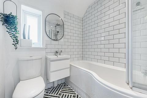 undefined, Westcott Crescent, Hanwell, London, W7 1PL