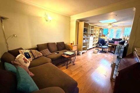 2 bedroom semi-detached bungalow for sale, Challney, Luton LU4