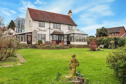 3 bedroom semi-detached house for sale, Farleigh Road, Warlingham, CR6 9EJ