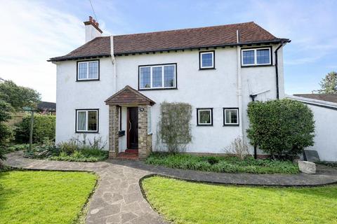 3 bedroom detached house for sale, Farleigh Road, Warlingham, CR6 9EJ