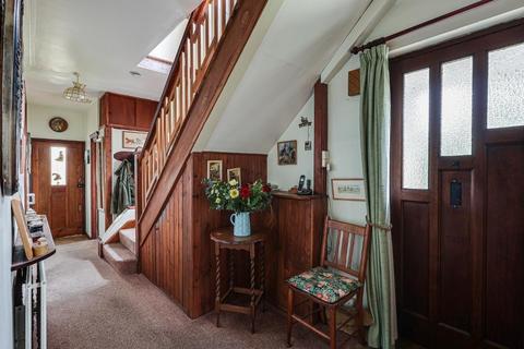 3 bedroom detached house for sale, Farleigh Road, Warlingham, CR6 9EJ