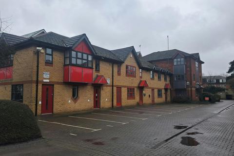 Office to rent, Silver St Reading RG1 2TH