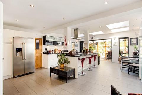5 bedroom semi-detached house for sale, Arundel Road, Kingston upon Thames, Surrey, KT1 3RY