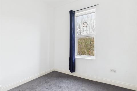 4 bedroom maisonette to rent, Godstone Road, Kenley, CR8