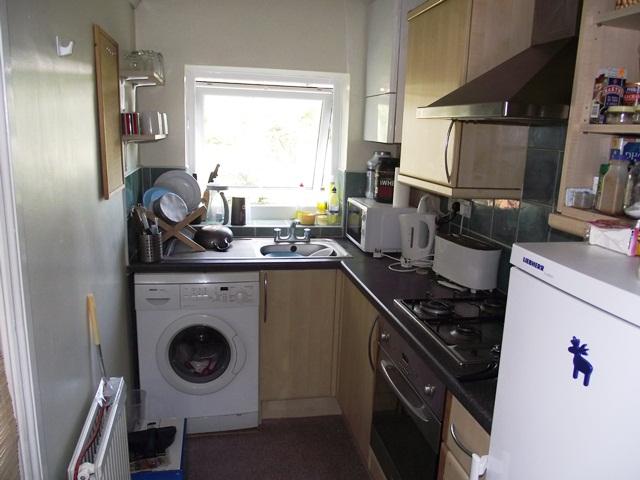 Flat 2 32 Clyde Road