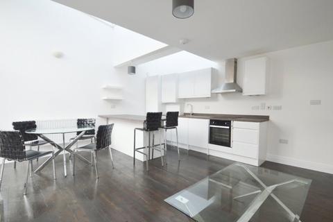 1 bedroom terraced house to rent, Hermitage Lane, London, SE25
