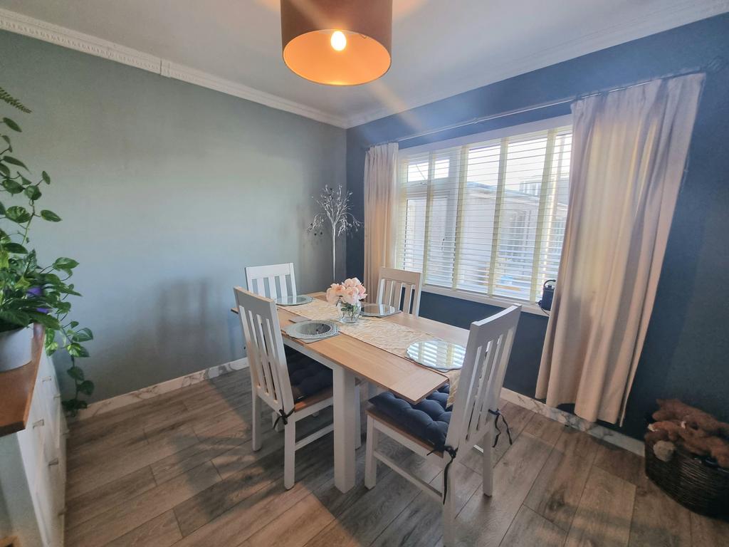 Dining room/bedroom two