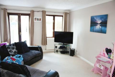 undefined, Caversham Avenue, Southend-on-sea, SS3