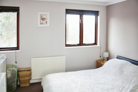 undefined, Caversham Avenue, Southend-on-sea, SS3