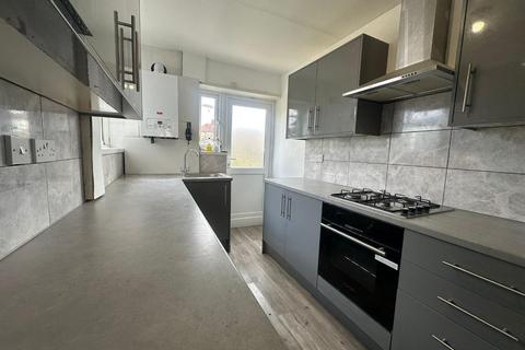 3 bedroom end of terrace house to rent, Brampton Road, London