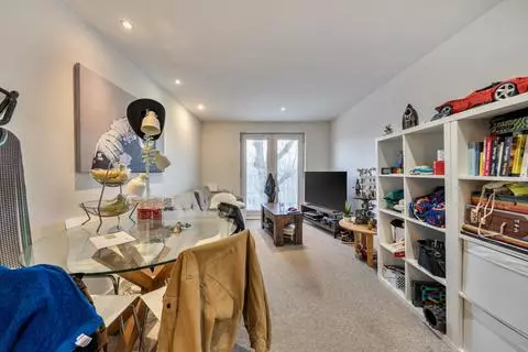 3 bedroom apartment for sale - Photo 4