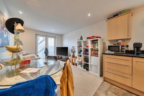 3 bedroom apartment for sale, Elmira Way, Salford, Greater Manchester