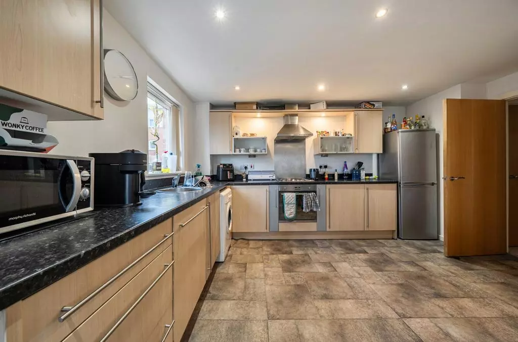 3 bedroom apartment for sale - Photo 11