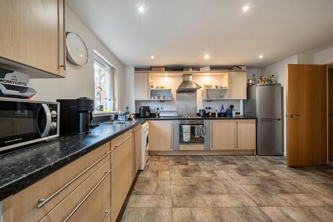 3 bedroom apartment for sale, Elmira Way, Salford, Greater Manchester