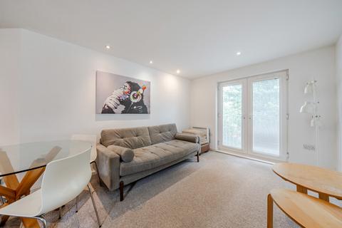 3 bedroom apartment for sale, Elmira Way, Salford, Greater Manchester