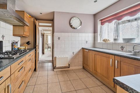 2 bedroom bungalow for sale, Aston Mead, Windsor, Berkshire