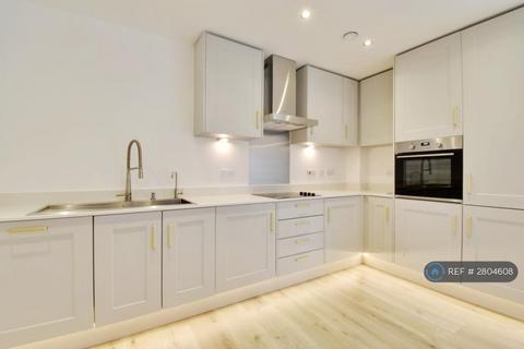 2 bedroom flat to rent, Bridgeman House, Watford, WD18