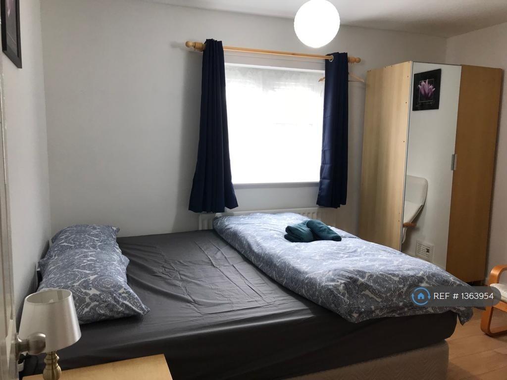 Master Bedroom  With Ensuit