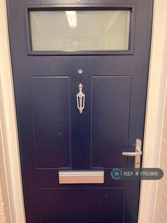3 bedroom flat to rent, Craven House, London, N2