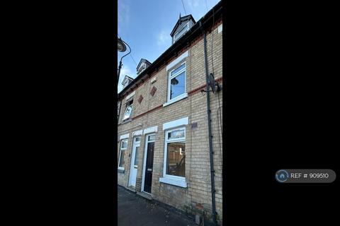 3 bedroom terraced house to rent, Lamcote Grove, Nottingham, NG2