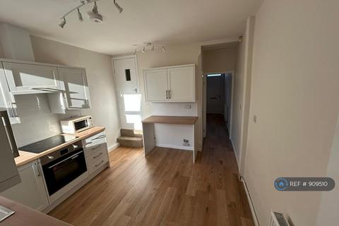 3 bedroom terraced house to rent, Lamcote Grove, Nottingham, NG2