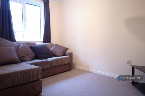 2 bedroom flat to rent, Pendlebury, Bracknell, RG12