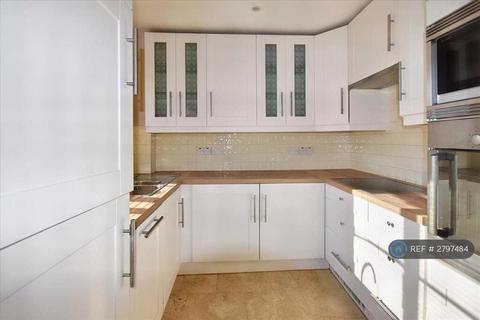 2 bedroom flat to rent, Beaulieu Place, London, W4